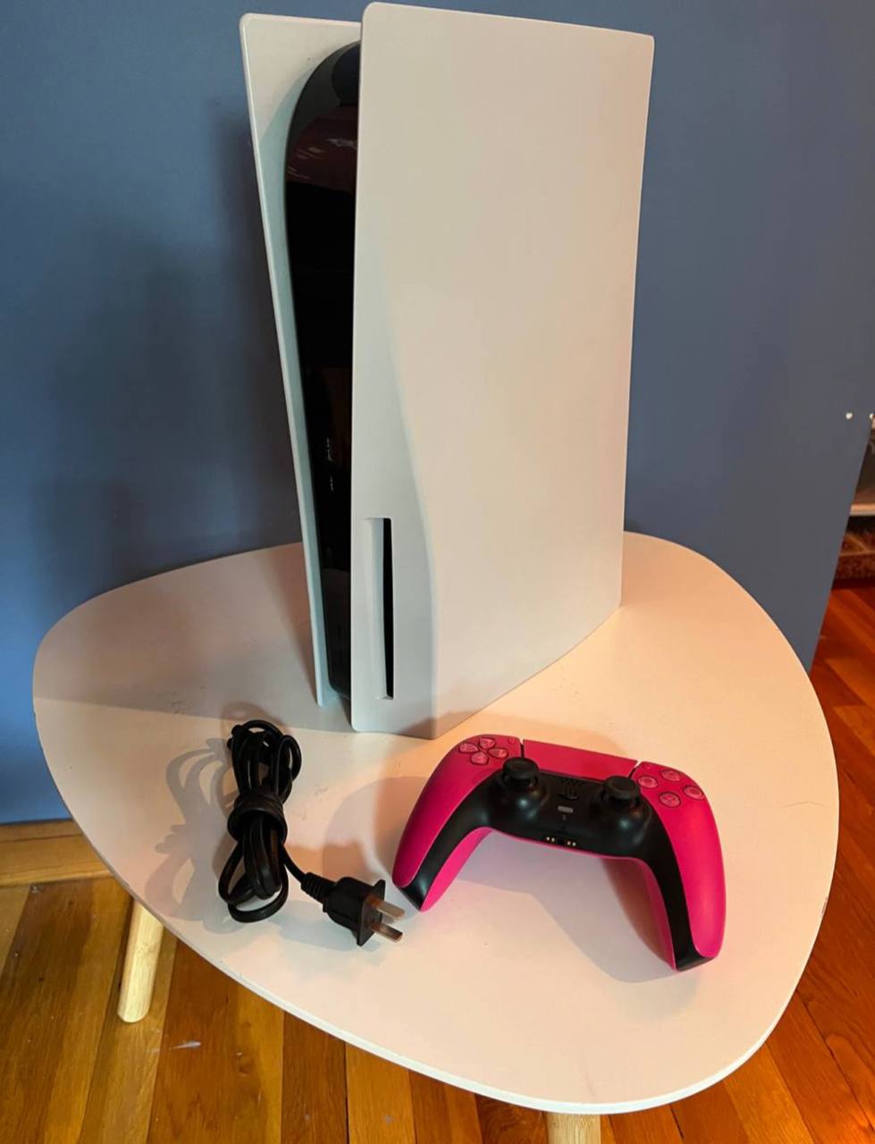 For Sale Ps5 disk version 825gb