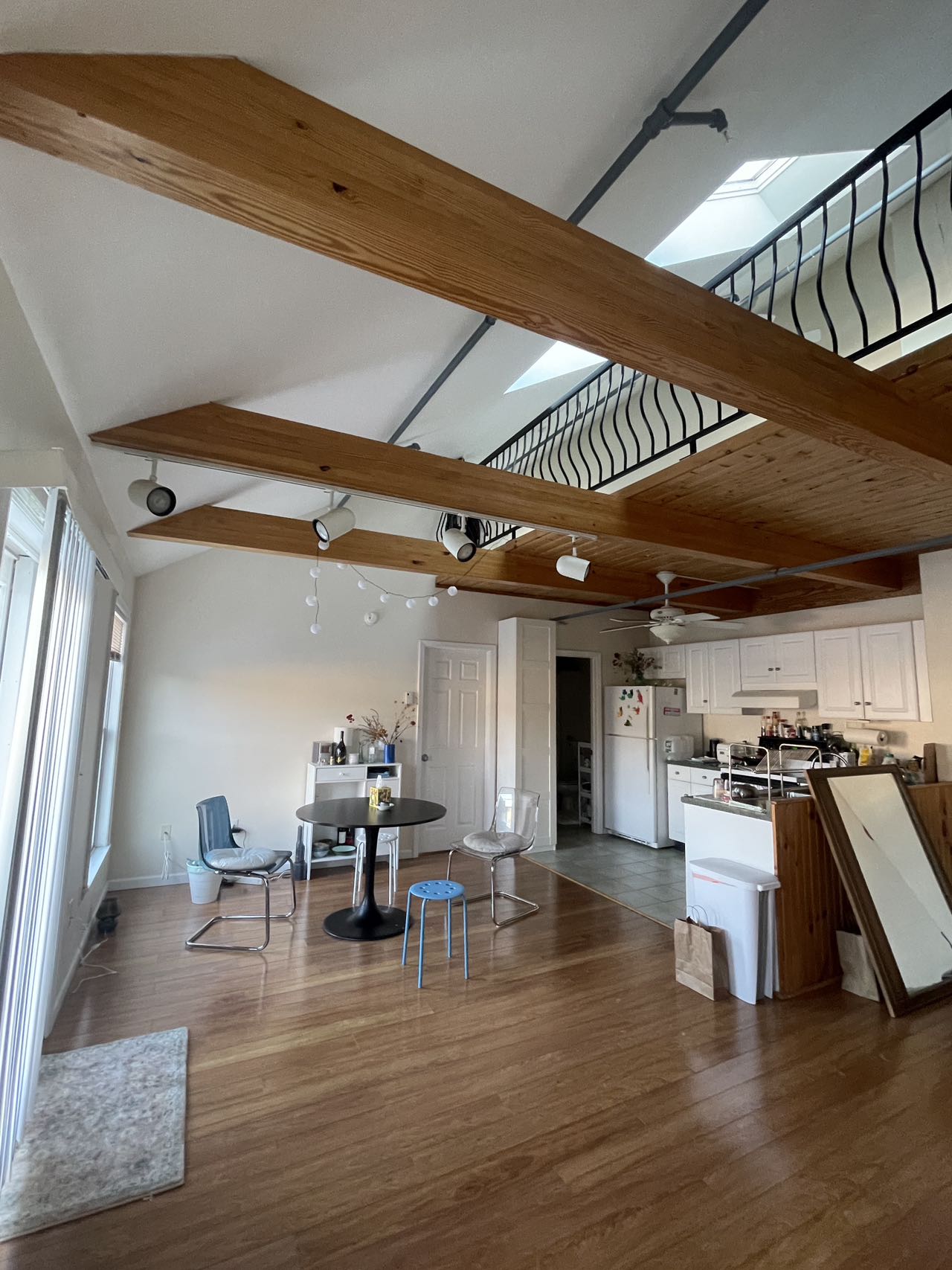 For Sale Rhinebeck spring lease