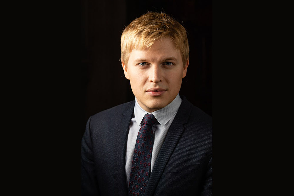 Bard Alum, Journalist Ronan Farrow &rsquo;04 on His Investigation Into Capitol Rioters