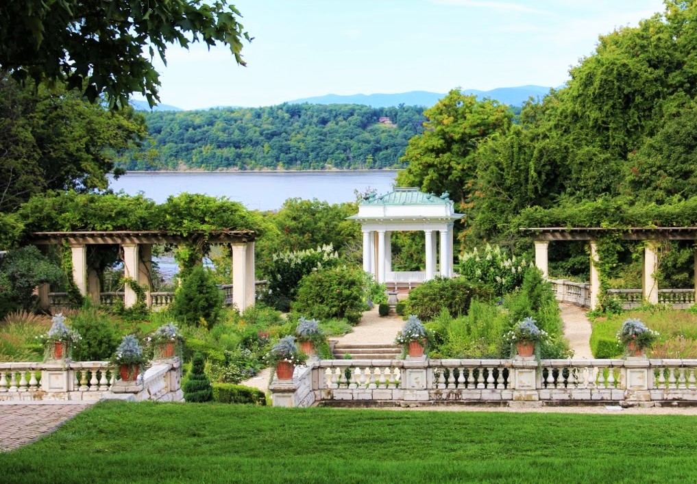 Guided Garden and Arboretum Tours at Blithewood on September 23